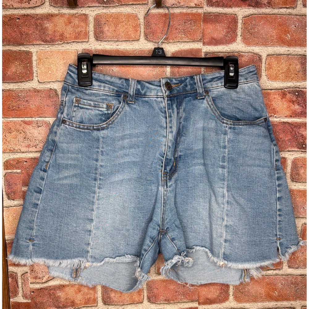 April Jeans Women Light Wash High Waisted Raw Hem Denim Shorts Blue‎ Size L